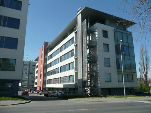 Admin_budova_UNN3_02.jpg